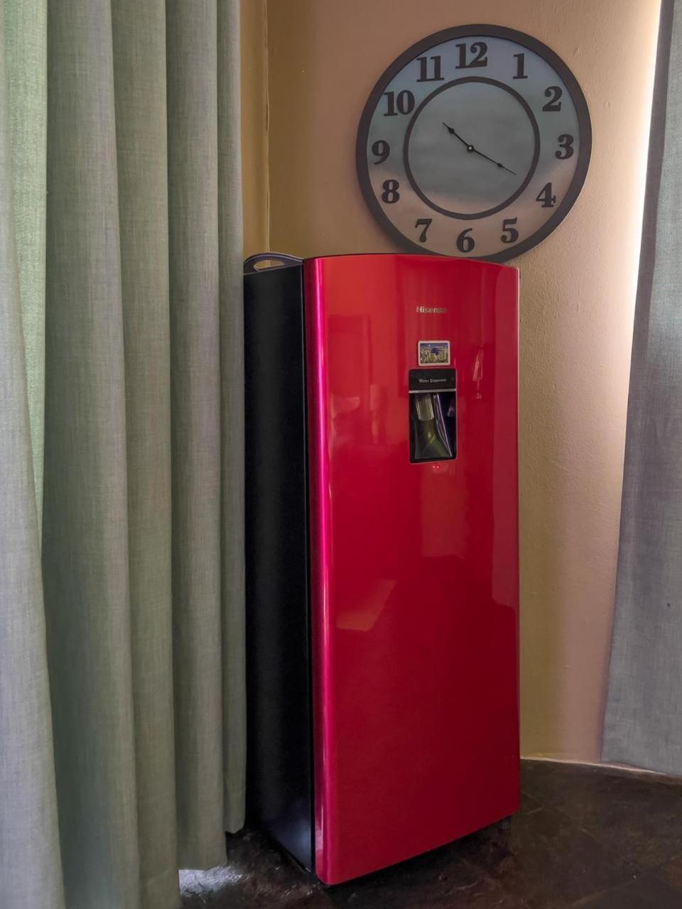 Spies Villa - Fast Wi-Fi, Netflix And Generator Middelburg  Esterno foto