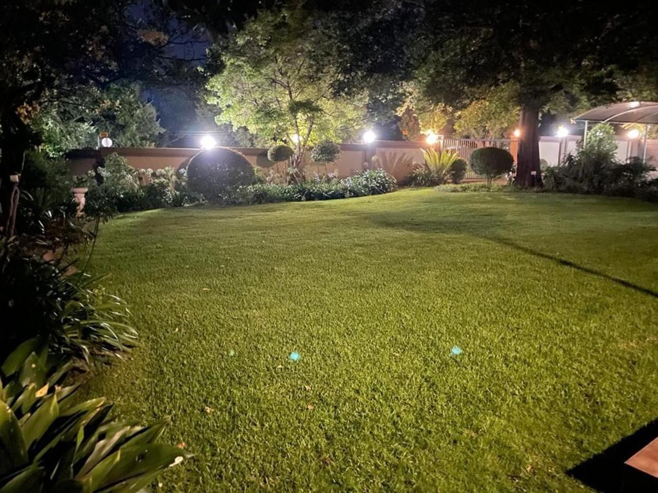 Spies Villa - Fast Wi-Fi, Netflix And Generator Middelburg  Esterno foto